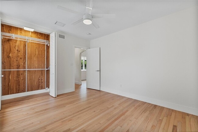 Building Photo - 2356 SW 16th Ave