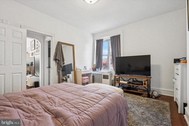 Building Photo - 344 Green Ln