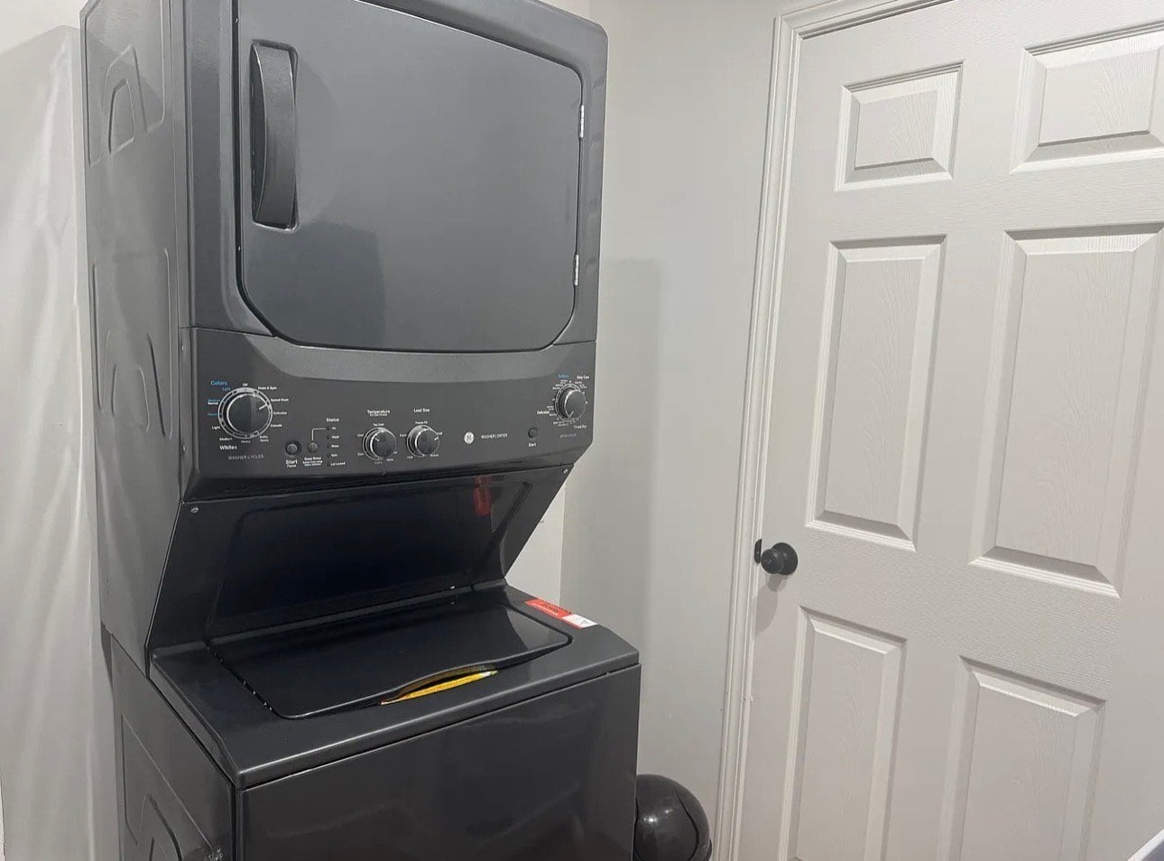 Building Photo - 1107 E 102nd St