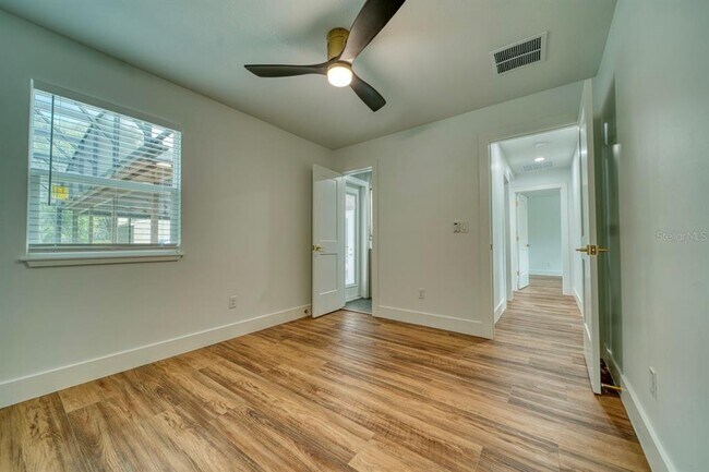 Building Photo - 1542 Sugarwood Cir