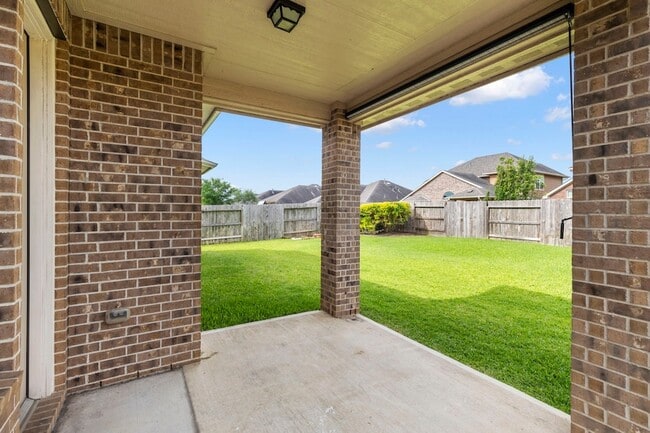 Building Photo - 18115 Westward Dale Dr