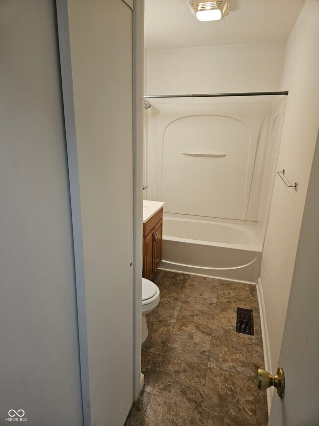 Building Photo - 2036 Calhoun St