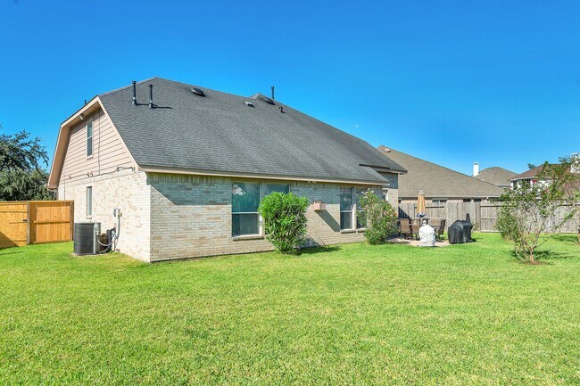 Building Photo - 16222 Wilmington Park Ln