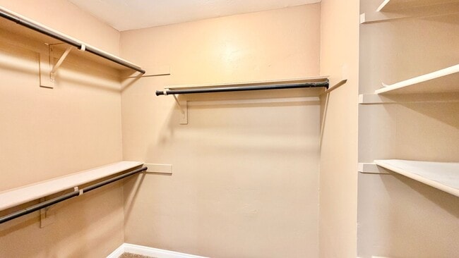 Building Photo - Nicely Updated Single-Story on quiet cul-de-sac Street just Minutes to Downtown Fallbrook!