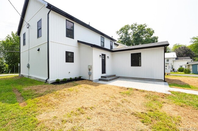 Building Photo - 7441 S Broadway