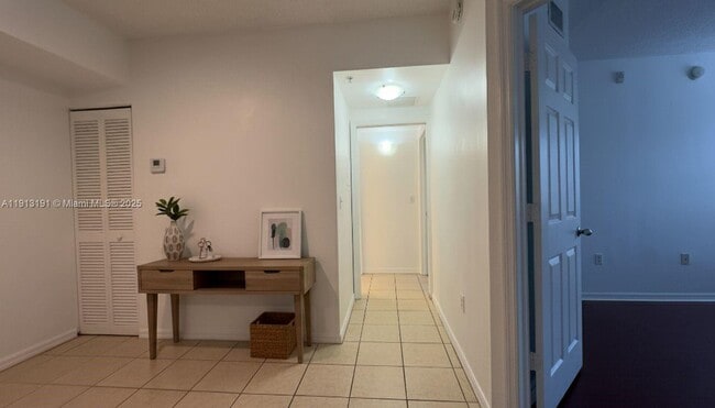 Building Photo - 2120 W Preserve Way