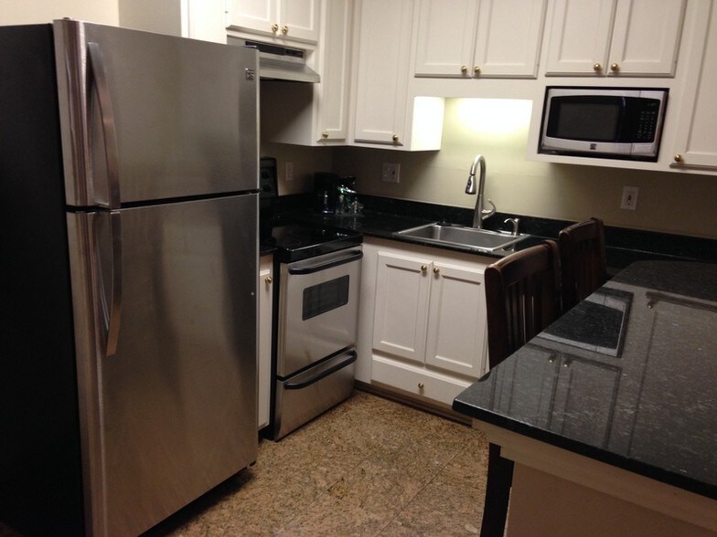 Building Photo - 213 Bendel Rd