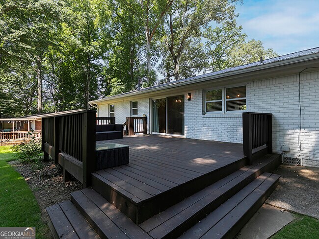 Building Photo - 3249 Howell Dr