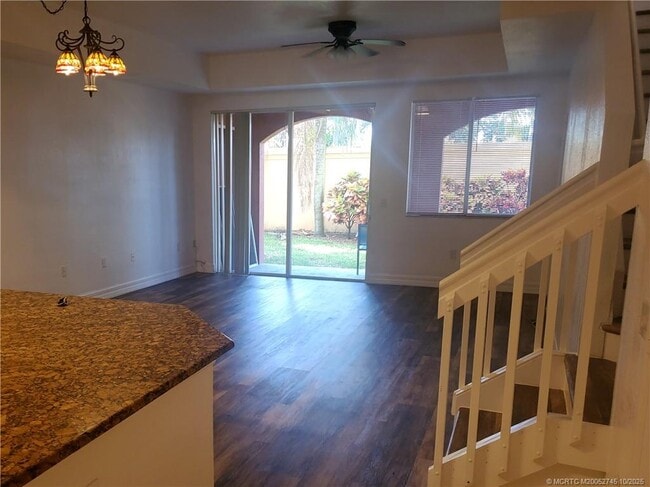 Building Photo - 47 SE Sedona Cir