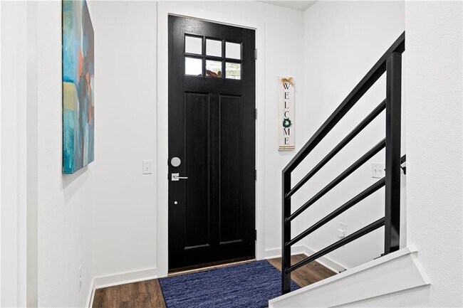 Building Photo - 2624 Metcalfe Rd