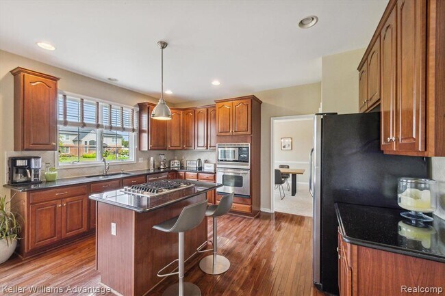Building Photo - 24323 Bellingham Dr