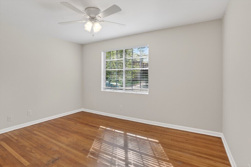 Building Photo - 463 Medlock Rd