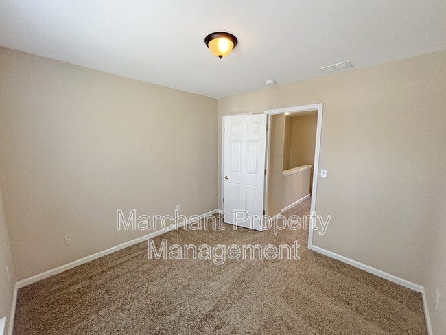 Building Photo - 301 Pampas Ct