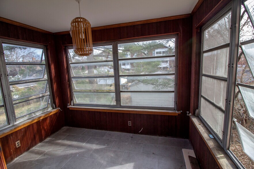Building Photo - 4238 S 38th St