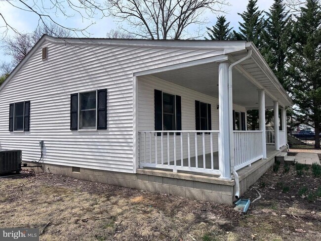 Building Photo - 2006 Stevens Dr