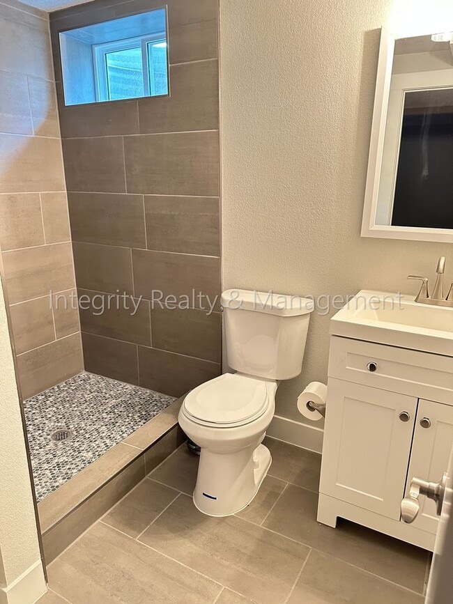 Building Photo - 3092 W Layton Ave