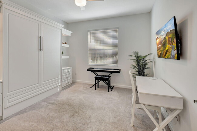 Building Photo - 14481 Highland Center Way
