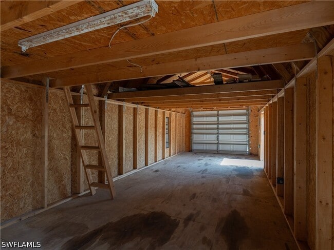 Building Photo - 10910 97 Pl