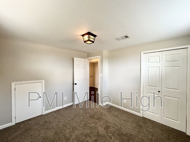Building Photo - 6614 Everett St