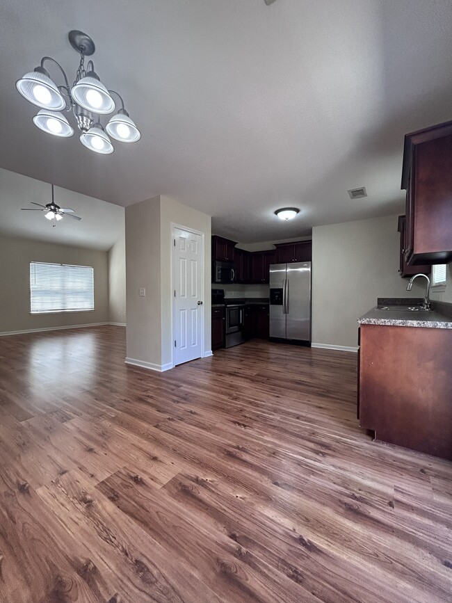 Building Photo - 259 Canterberry Pl