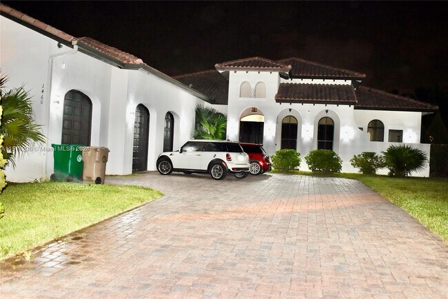 Building Photo - 1460 SW 125th Ave