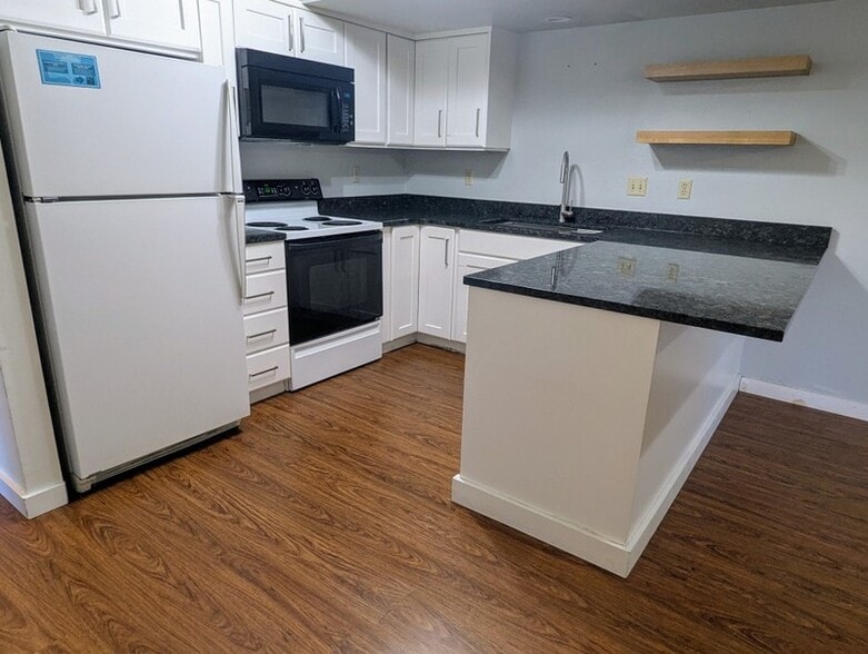 Building Photo - 1761 Willowbrook Dr