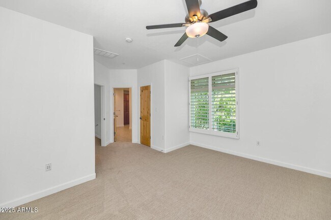 Building Photo - 229 W Portland St