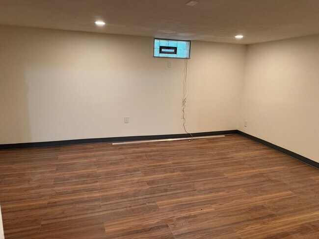 Building Photo - 10049 Frontage Rd