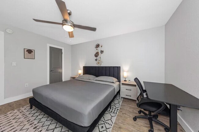 Building Photo - 4311 W Cleveland St