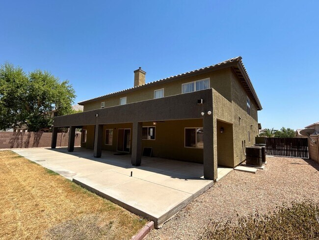 Building Photo - 13026 W Modesto Dr