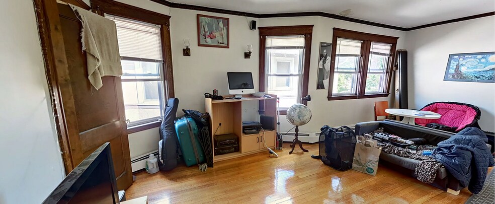 Building Photo - 785 Washington St