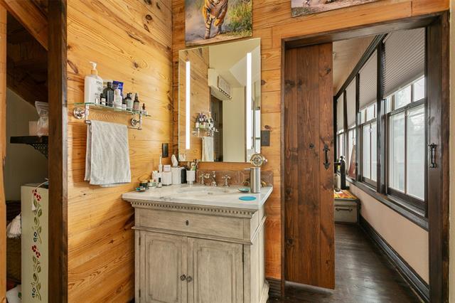 Building Photo - 327 S Edgefield Ave