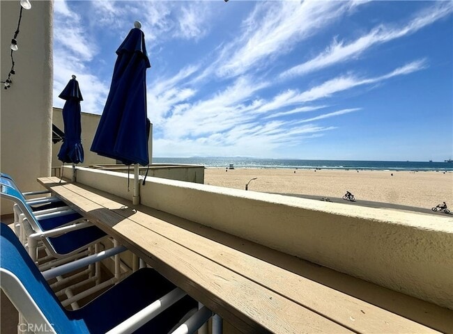 Building Photo - 711 Pacific Coast Hwy