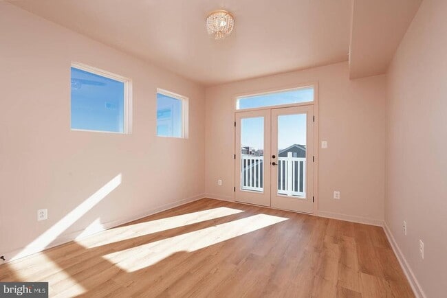 Building Photo - 710 Iron Frg Rd