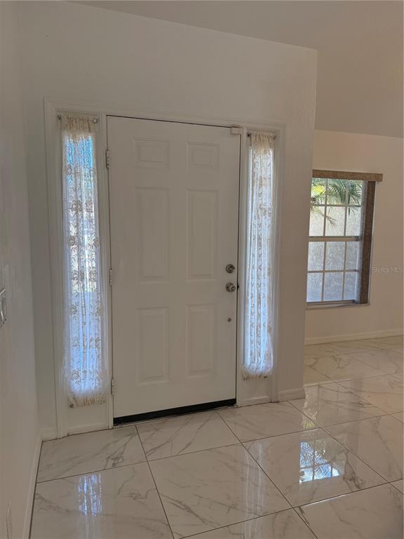 Building Photo - 4688 Heather Terrace