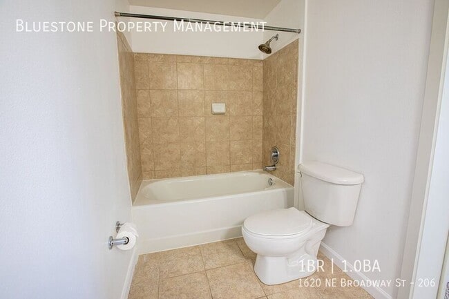 Building Photo - 1620 NE Broadway