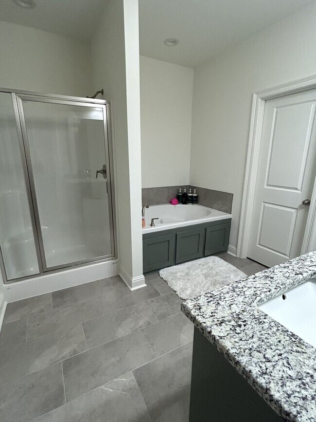 Building Photo - 14741 Carrol Ave