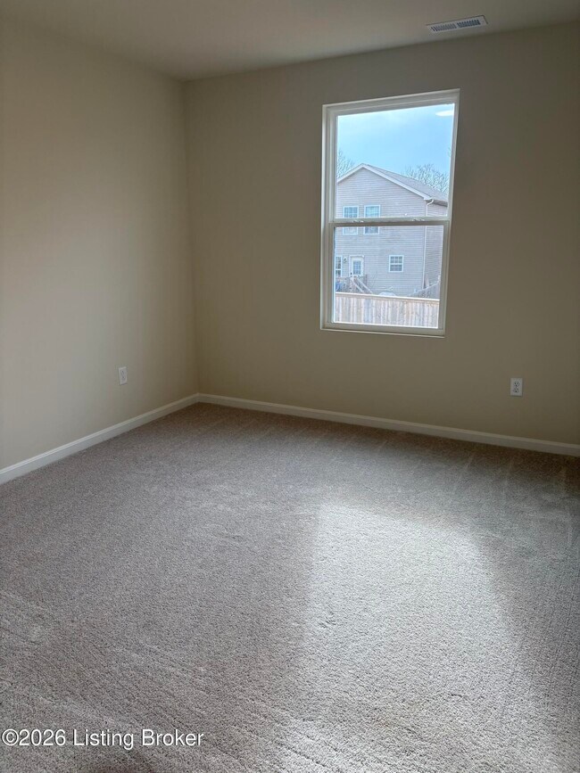 Building Photo - 2013 Lyndon Green Cir