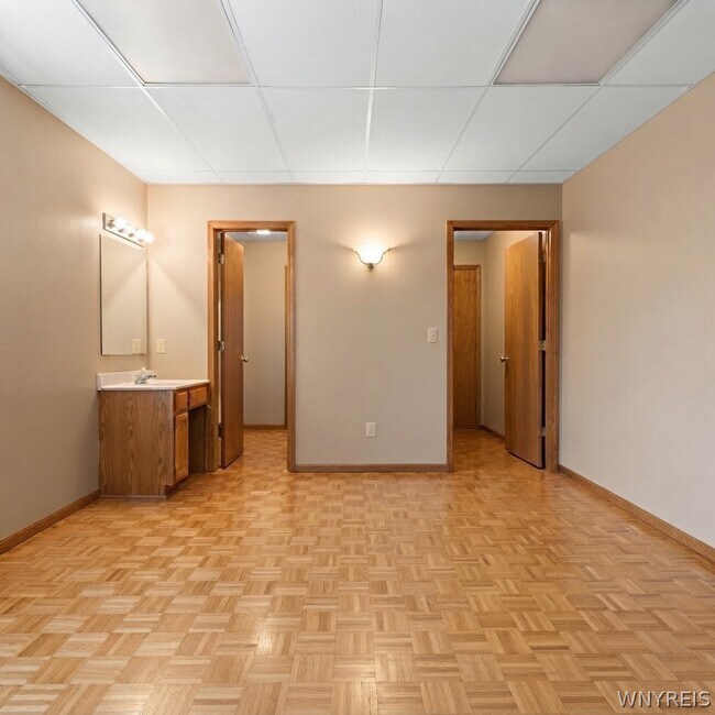Building Photo - 35 Englewood Ave