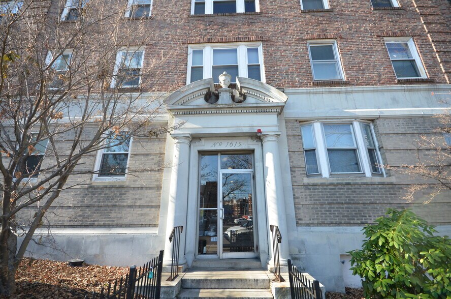 Building Photo - 1607 Commonwealth Ave