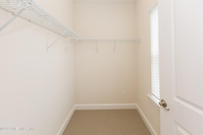 Building Photo - 136 Oyster Bay Way