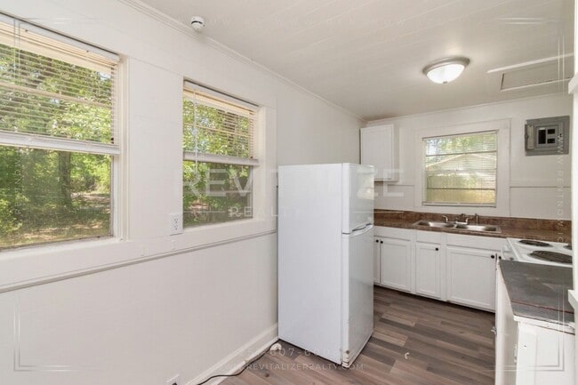 Building Photo - Newly Updated 1 Bed/1 Bath House in Mobile!