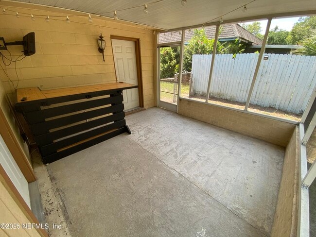 Building Photo - 4581 Praver Dr N