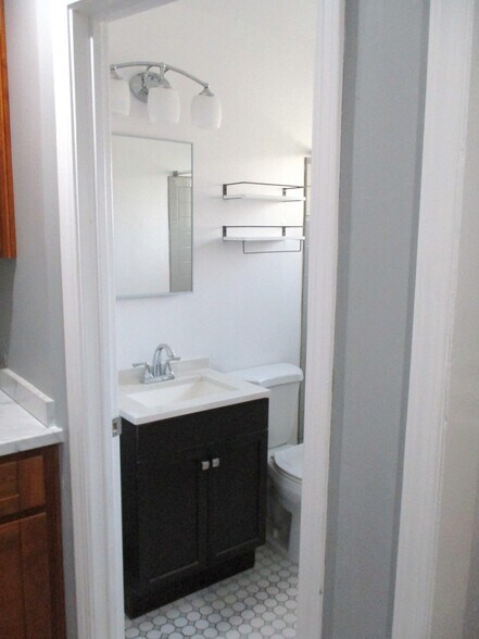 Building Photo - 326 V Street