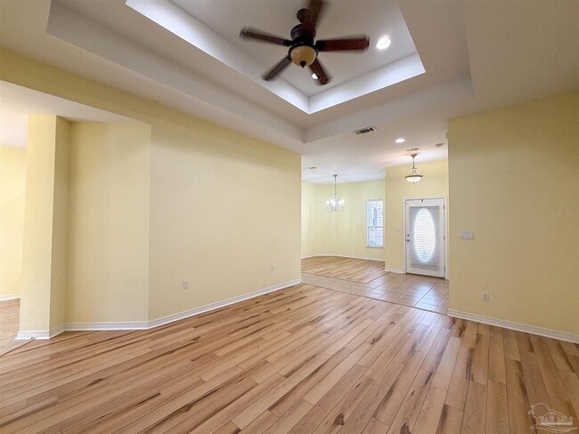 Building Photo - 4913 Vizcaya Dr