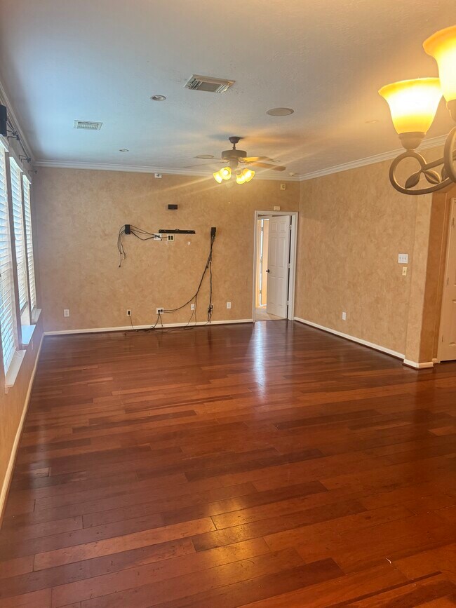 Building Photo - 11303 English Rose Trail