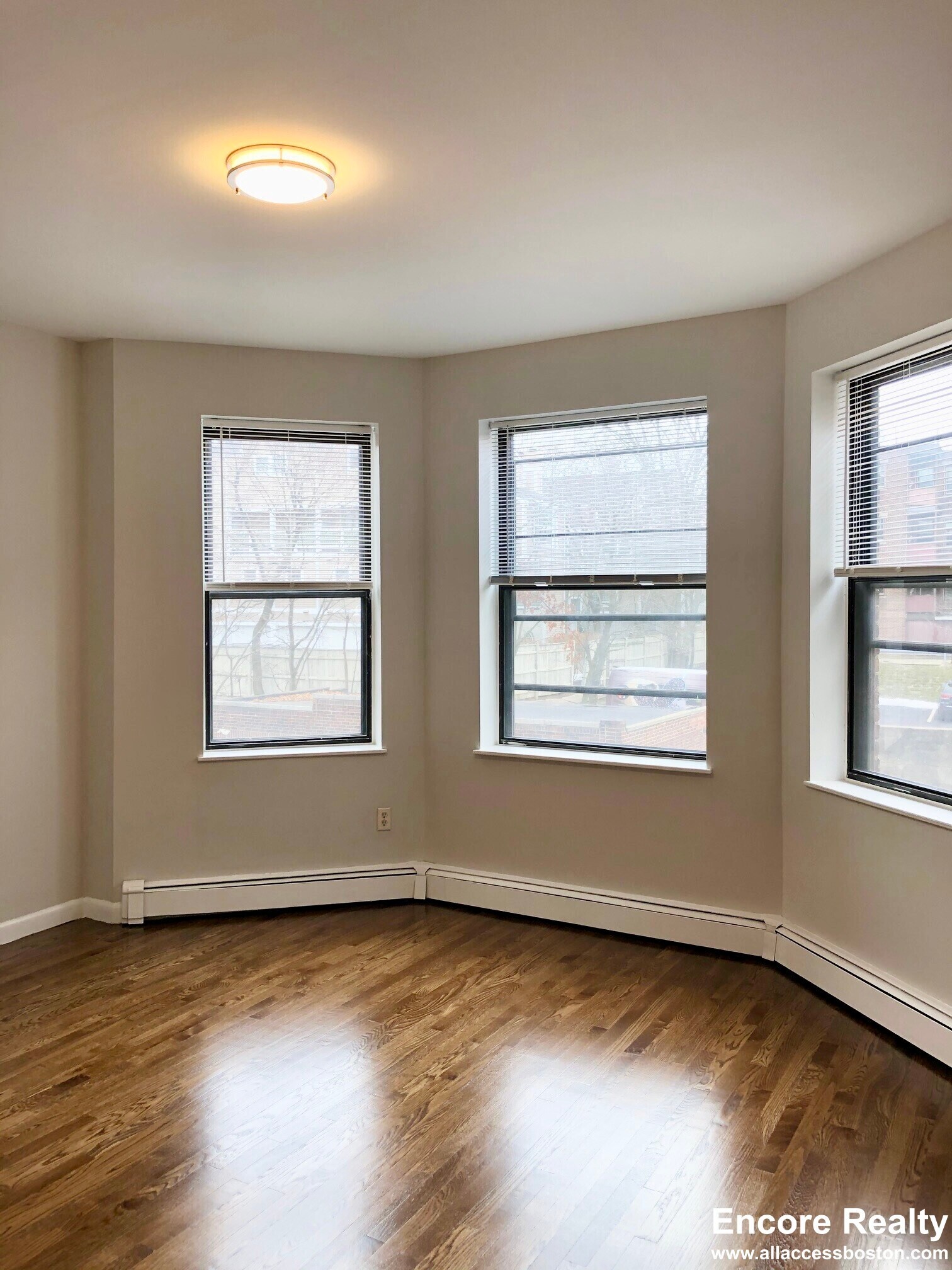 Building Photo - 15 Stearns Rd