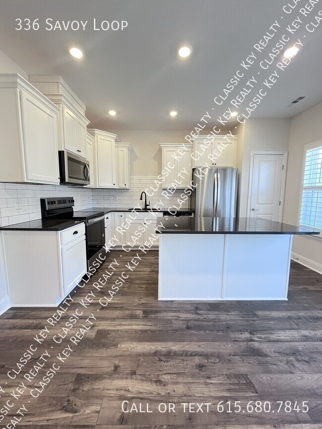 Building Photo - 336 Savoy Lp