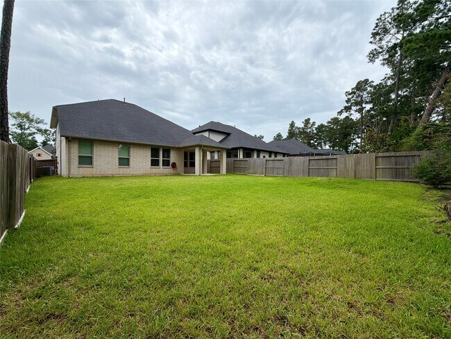 Building Photo - 415 Northern Pike Dr