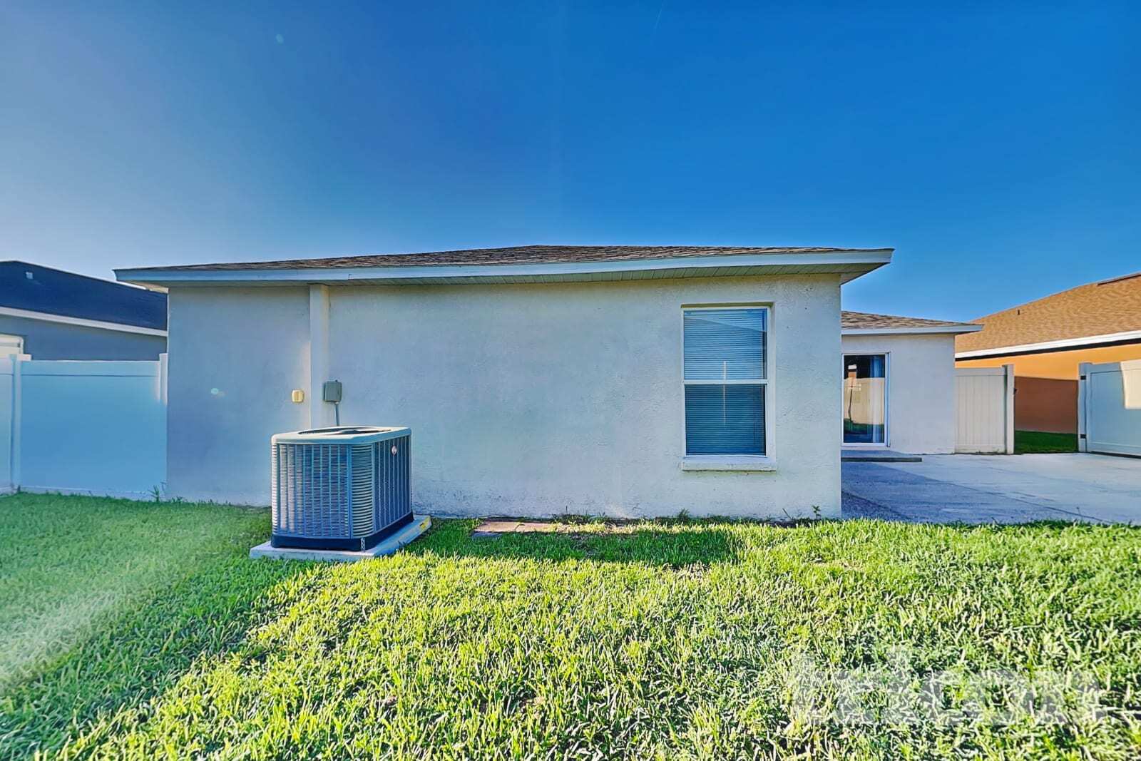 Building Photo - 2483 Brownwood Dr